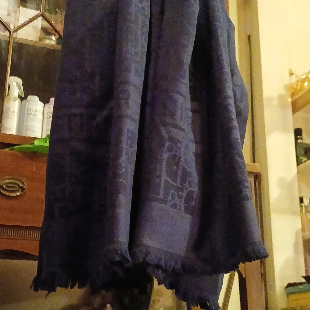 NWOT Christian Dior 100% Wool Tone-on-tone Monogram Oblique Jacquard Woven Scarf